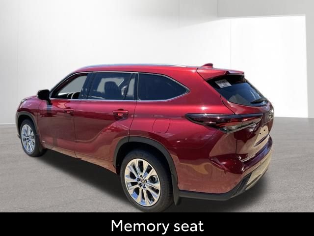 Certified 2026 Toyota Highlander Limited AWD/4WD image 8