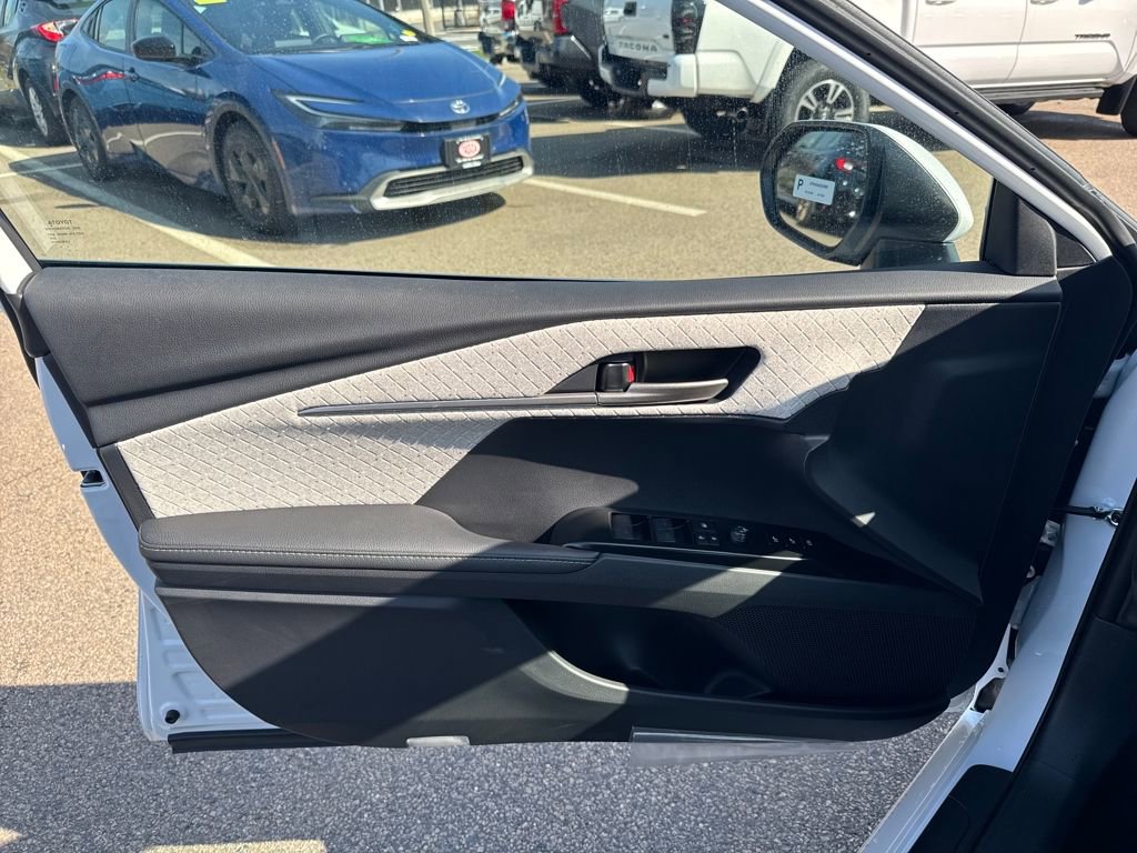 New 2026 Toyota Camry XLE image 30