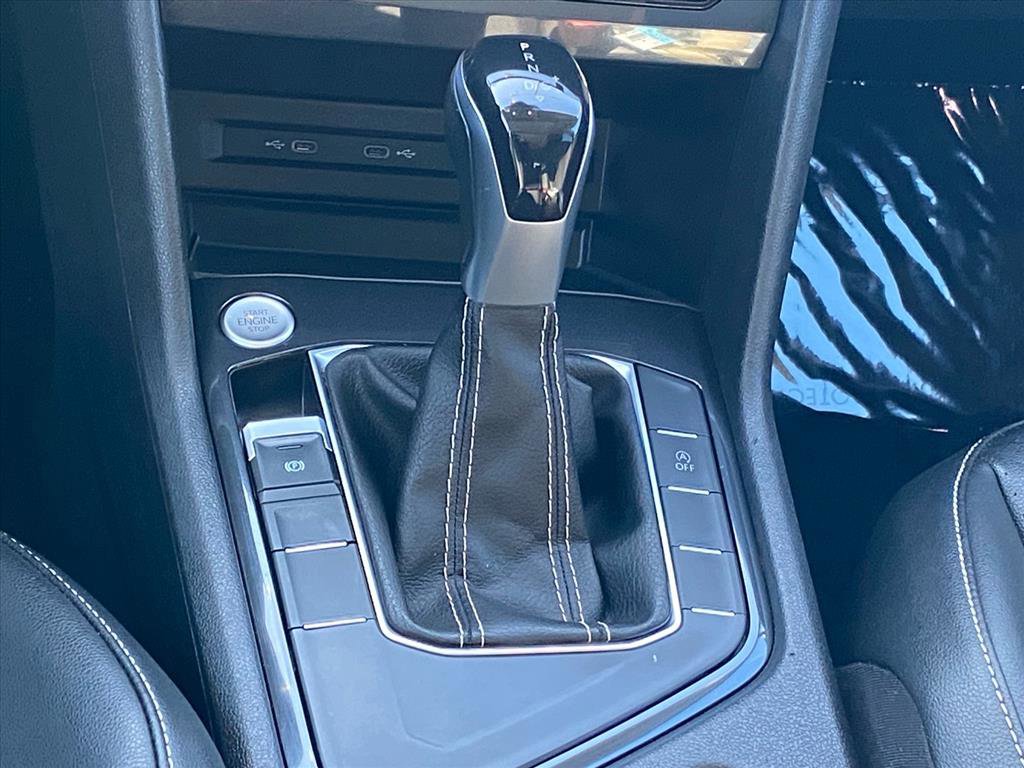 Used 2022 Volkswagen Tiguan SE image 10