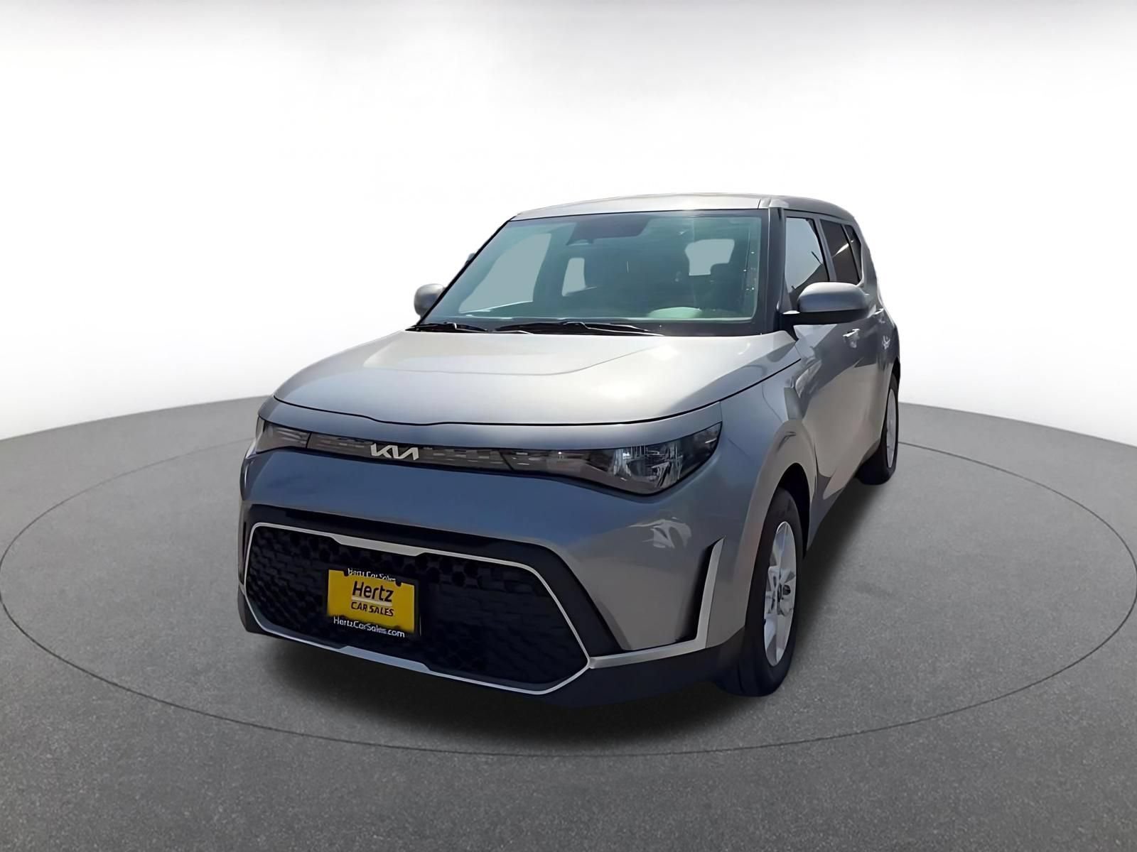 Used 2025 Kia Soul LX w/ LX Technology Package FWD image 6