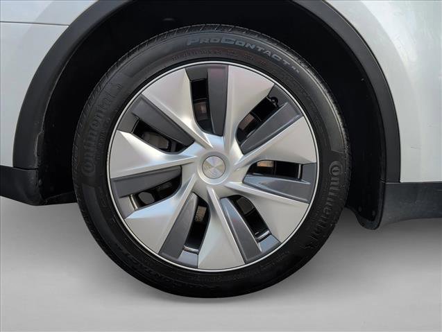 Used 2023 Tesla Model Y Long Range image 25