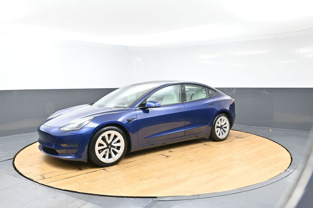 Used 2021 Tesla Model 3 Standard Range Plus image 8