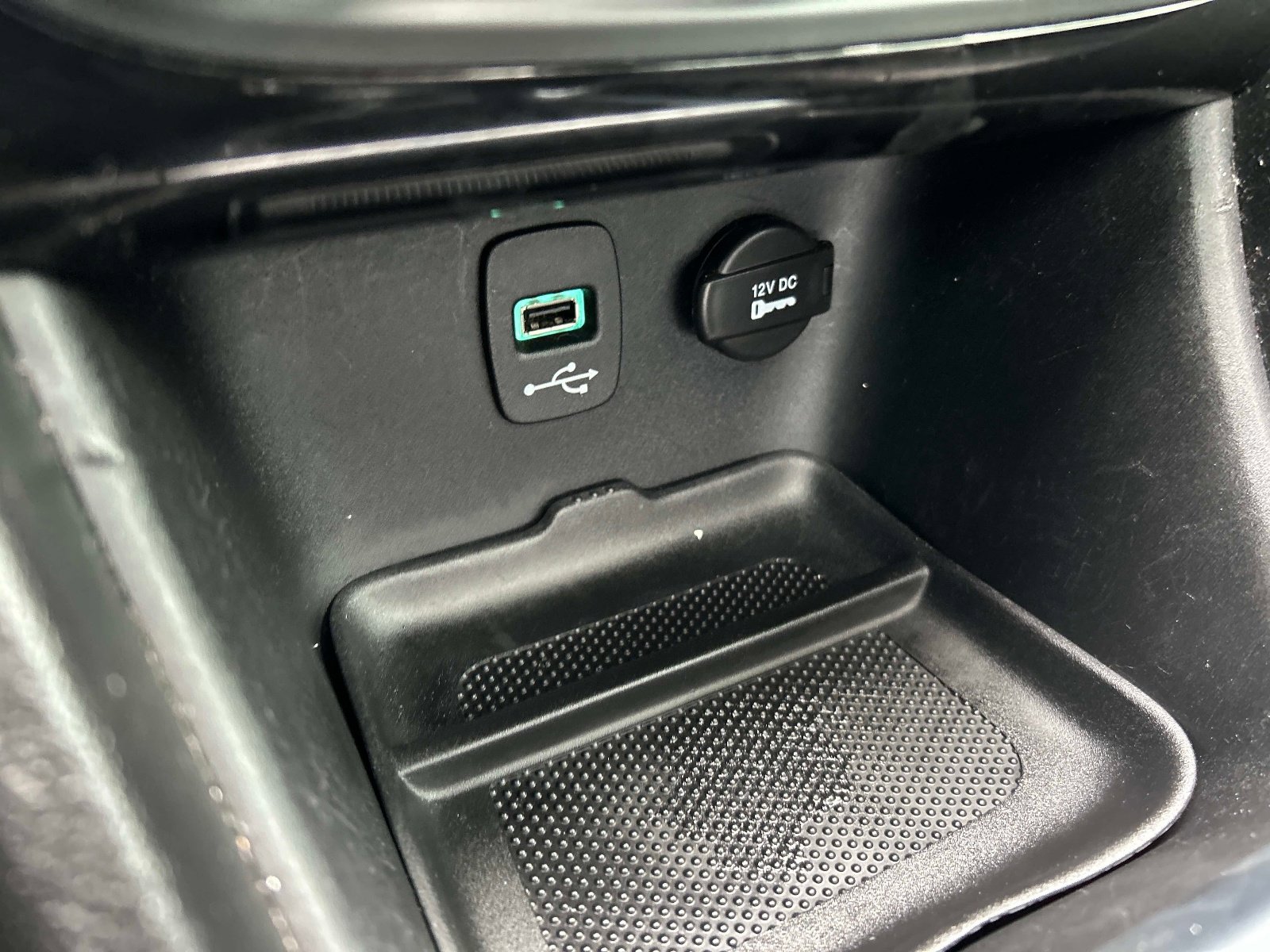 Used 2013 Chrysler 200 Limited w/ Sun/Sound Group image 28