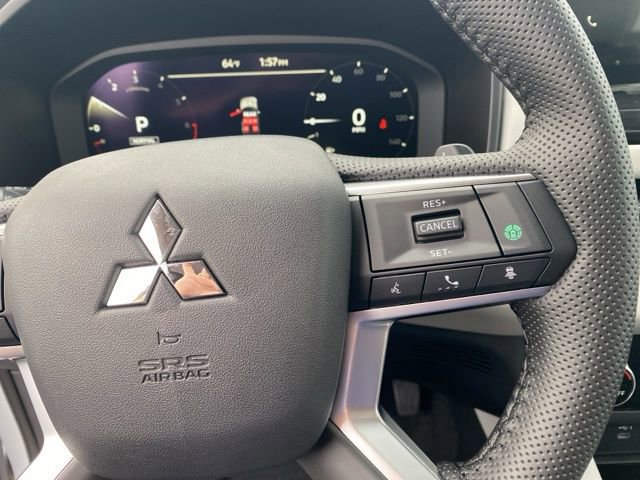 New 2025 Mitsubishi Outlander SE image 25