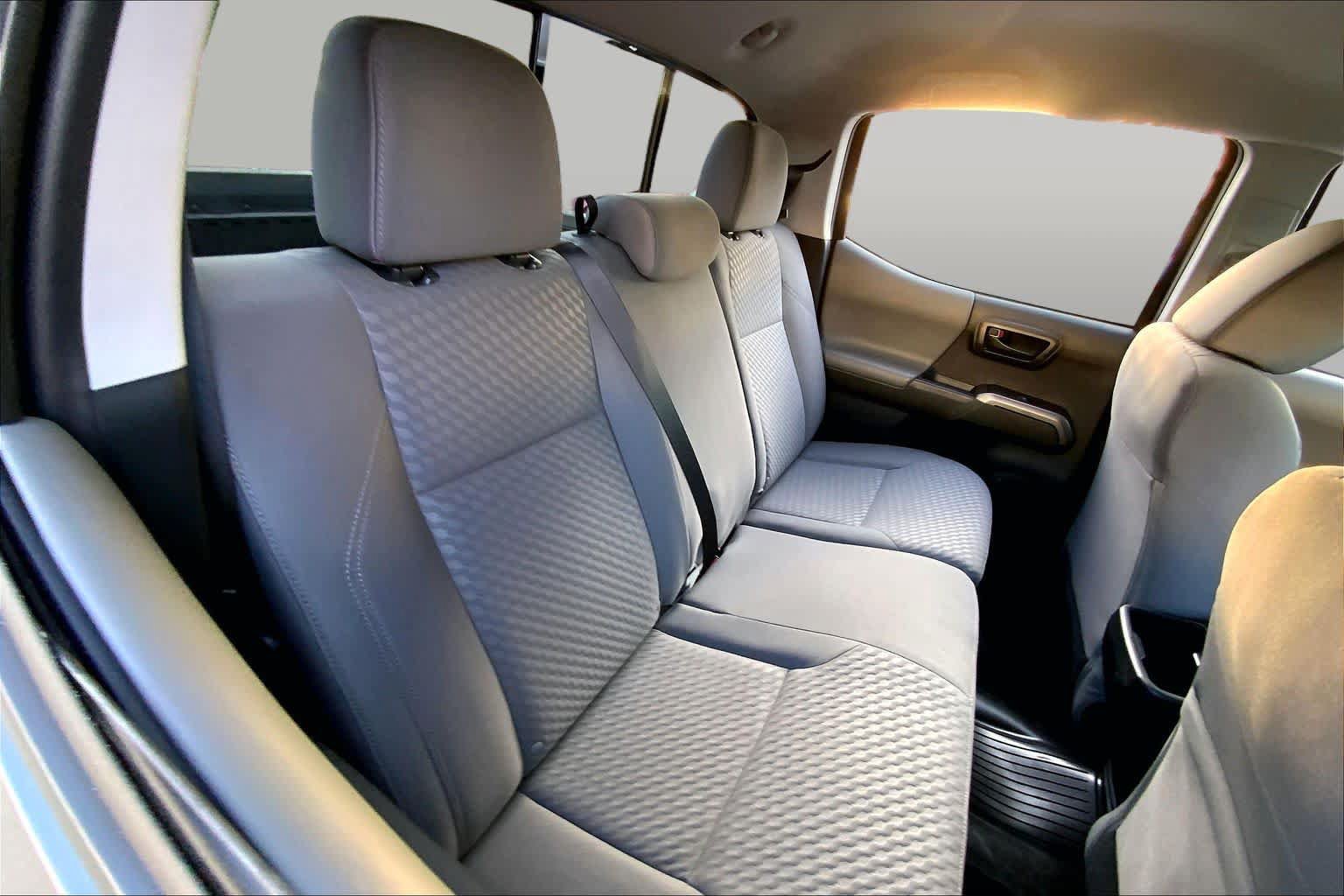 Used 2023 Toyota Tacoma SR5 RWD image 18