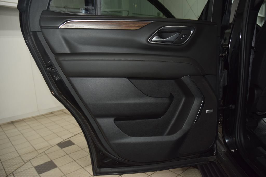 Used 2024 Chevrolet Tahoe High Country w/ Premium Package AWD/4WD image 42