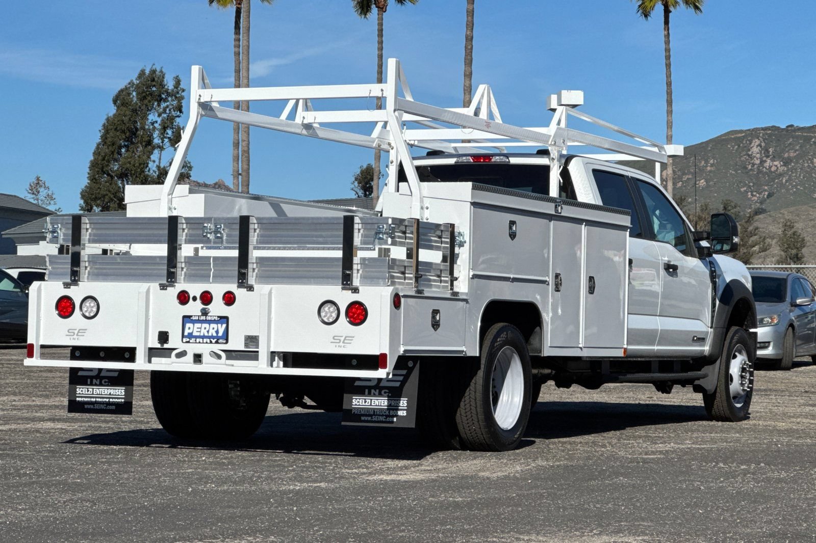 New 2025 Ford F550 4x4 Crew Cab Super Duty image 3