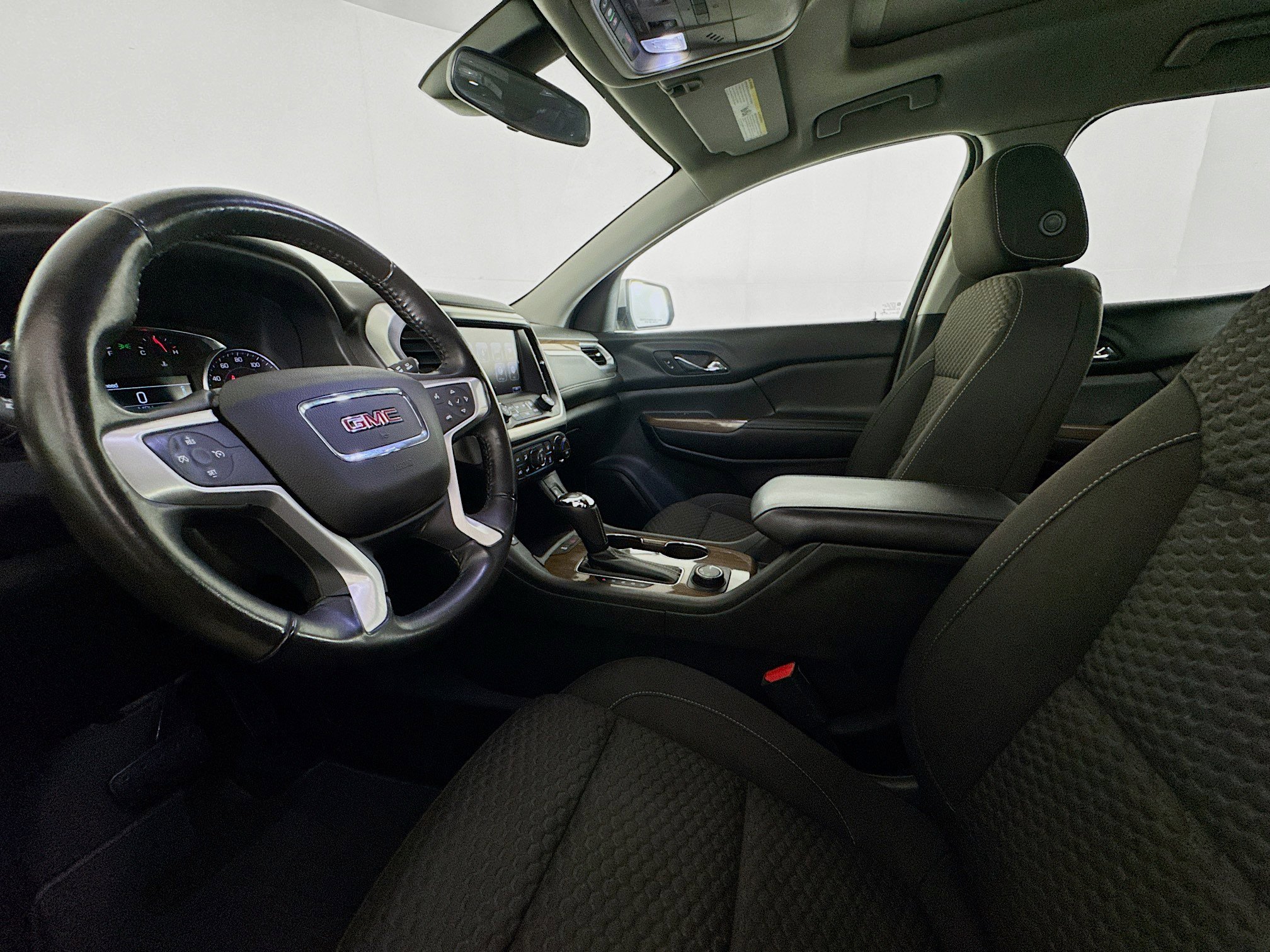 Used 2018 GMC Acadia SLE FWD image 21