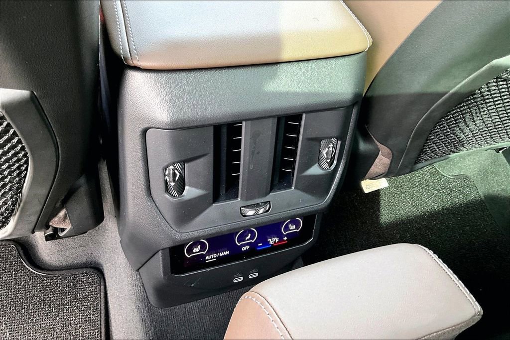 Used 2026 BMW X3 M50 w/ Premium Package image 18