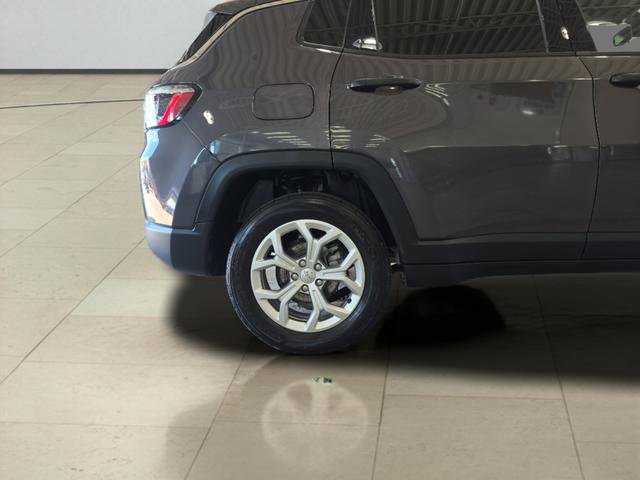 Used 2024 Jeep Compass Sport AWD/4WD image 32
