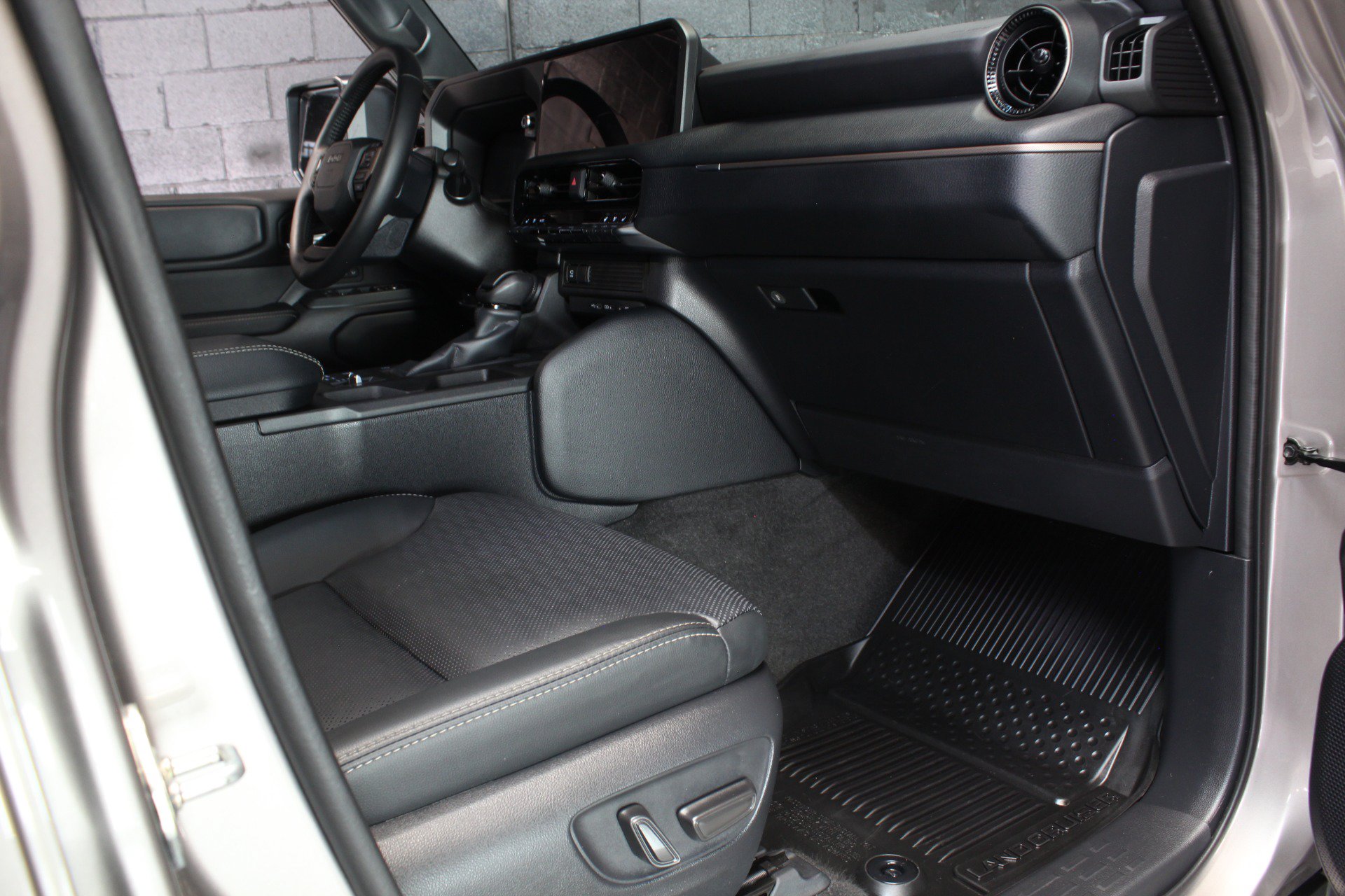 Used 2025 Toyota Land Cruiser w/ Premium Package AWD/4WD image 55