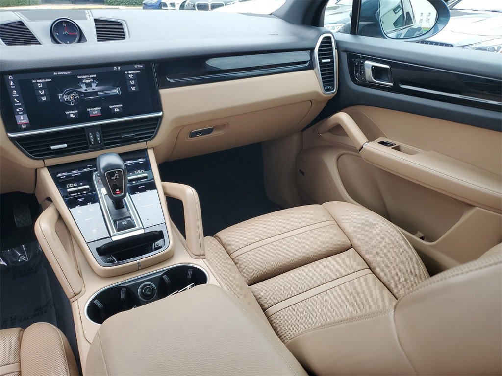 Used 2019 Porsche Cayenne image 16