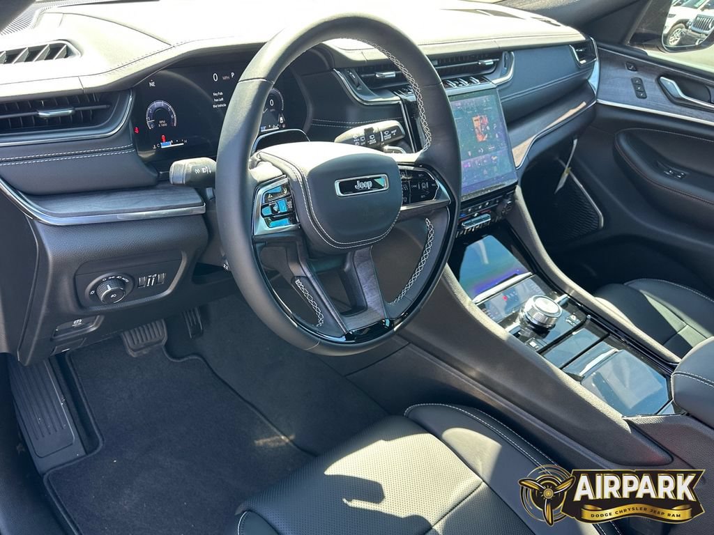 New 2025 Jeep Grand Cherokee Overland w/ Adv Protech Group III AWD/4WD image 14