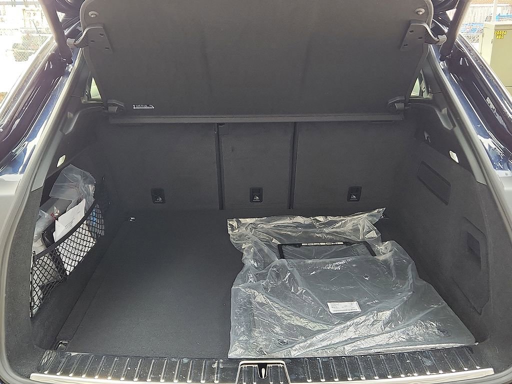 Certified 2025 Porsche Cayenne Coupe image 28