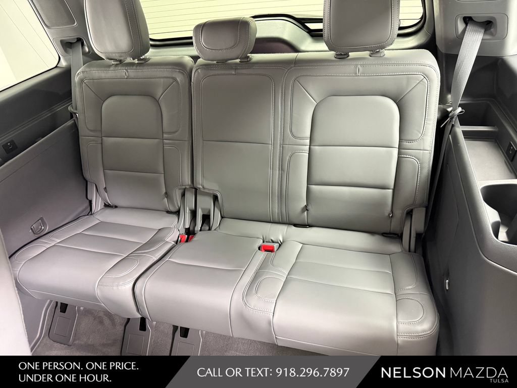 Used 2020 Lincoln Navigator Reserve w/ Luxury Package AWD/4WD image 36