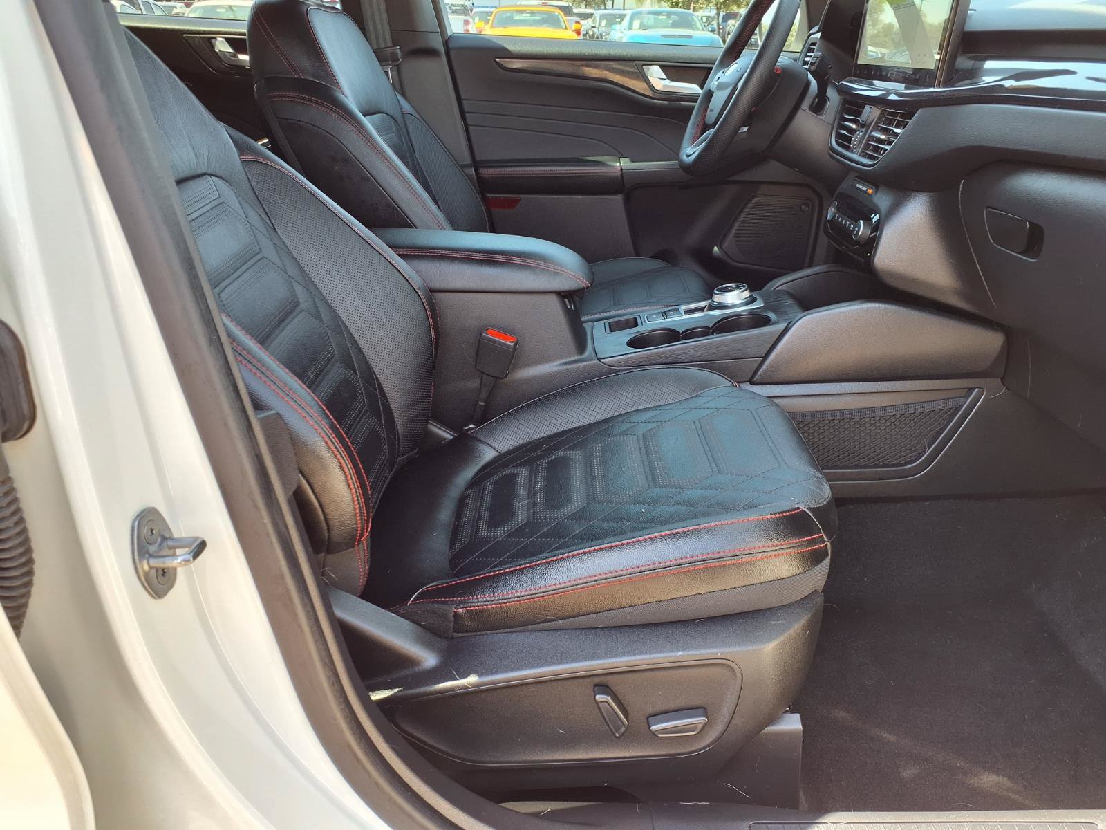 Certified 2023 Ford Escape ST-Line Elite w/ Premium Technology Package AWD/4WD image 11