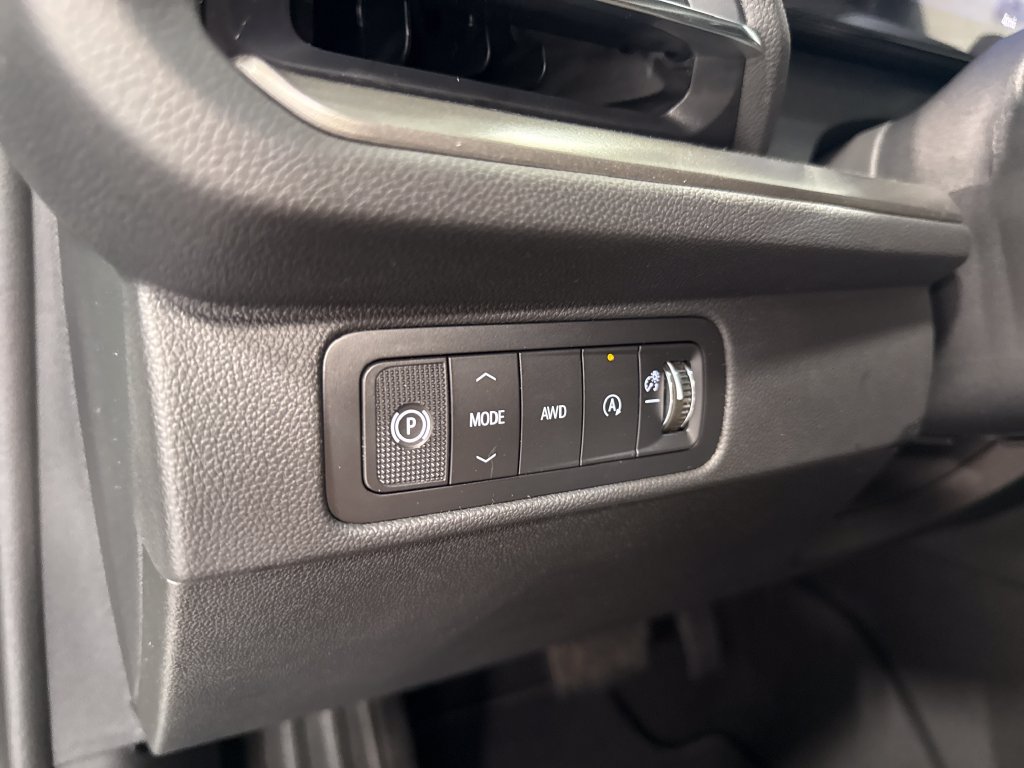 New 2027 Chevrolet Traverse LT AWD/4WD image 8