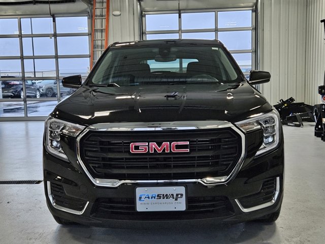 Used 2024 GMC Terrain SLE image 7