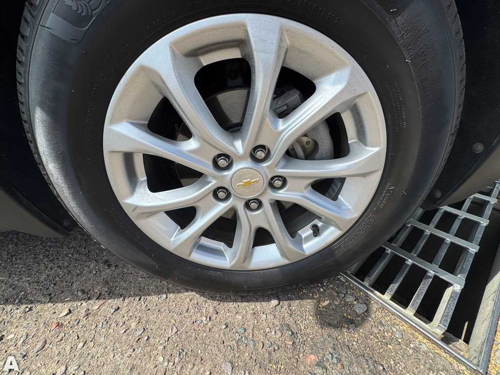 Used 2019 Chevrolet Equinox LT FWD image 10