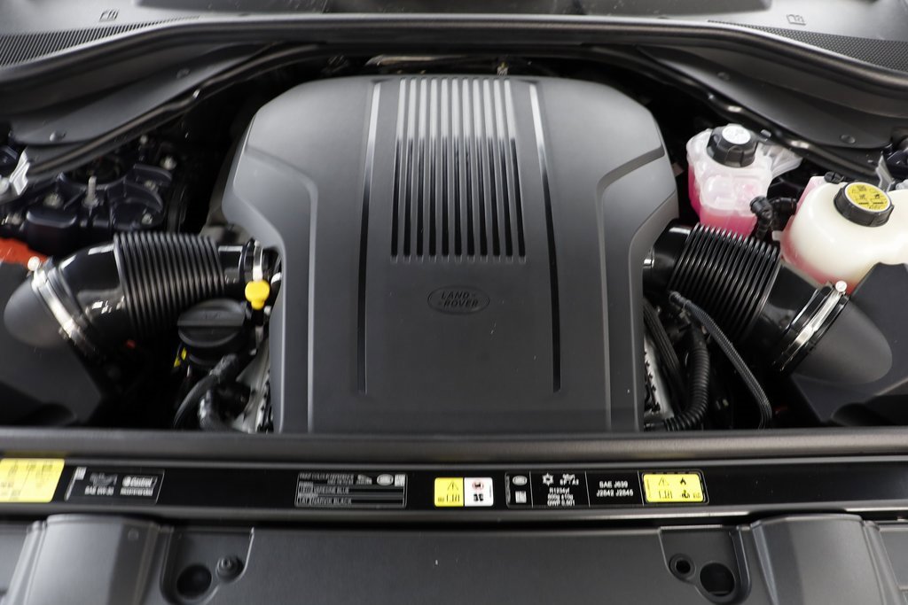 New 2025 Land Rover Range Rover SE image 23