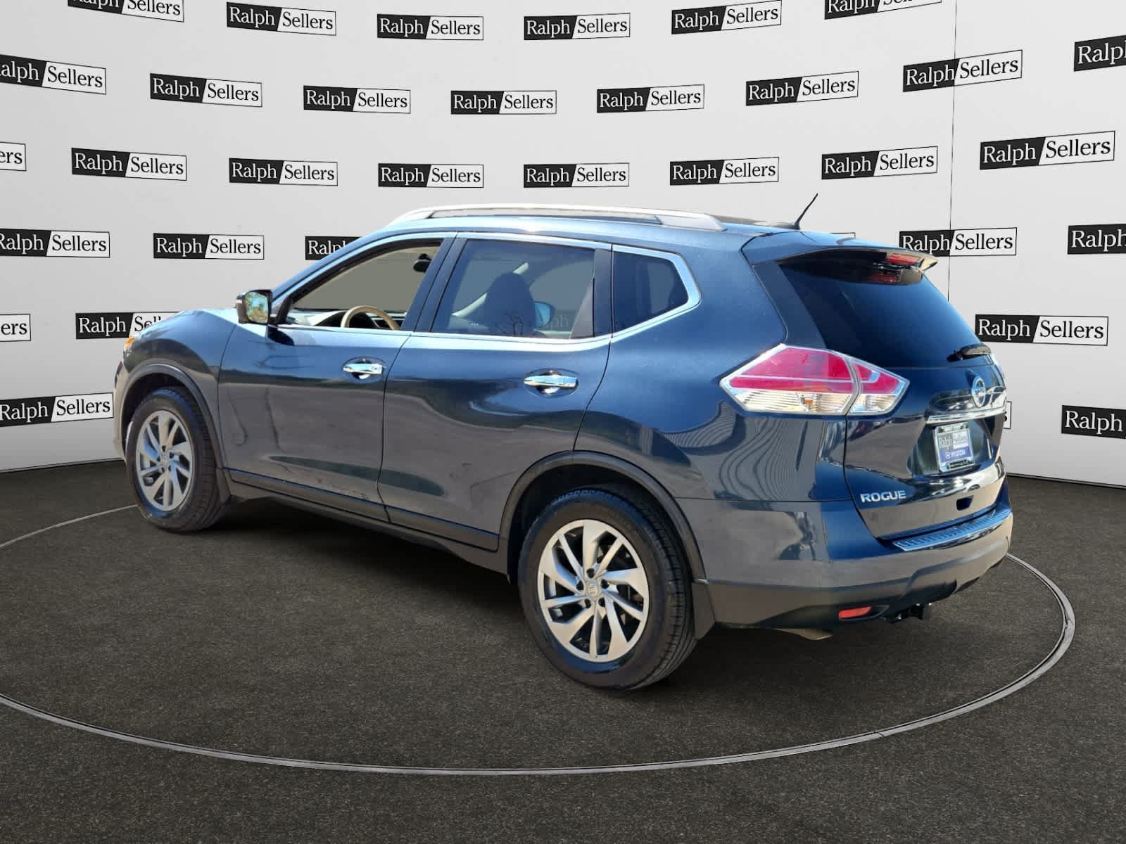 Used 2015 Nissan Rogue SL w/ SL Premium Package FWD image 4