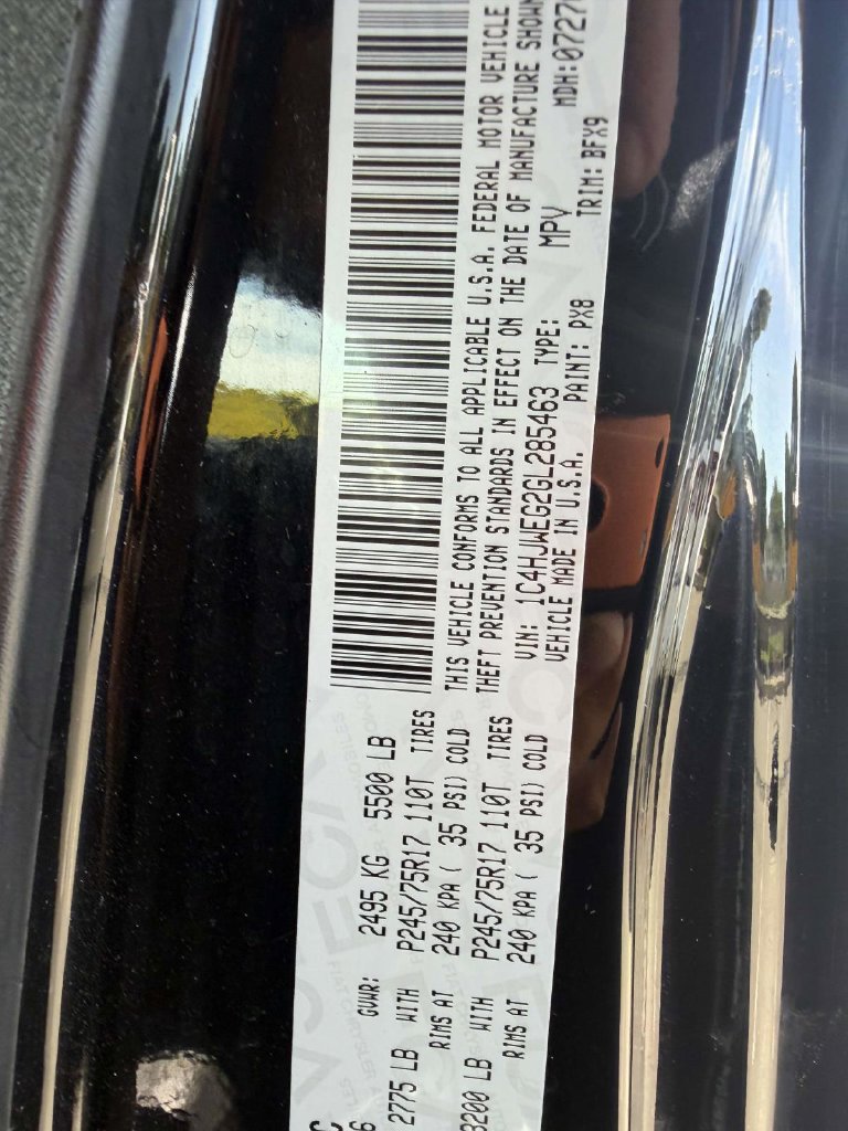 Certified 2016 Jeep Wrangler Unlimited Sahara AWD/4WD image 25