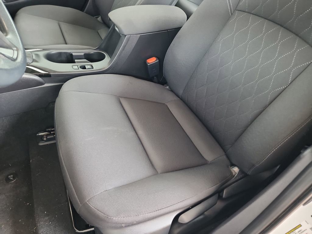 Used 2025 Toyota Corolla LE FWD image 17