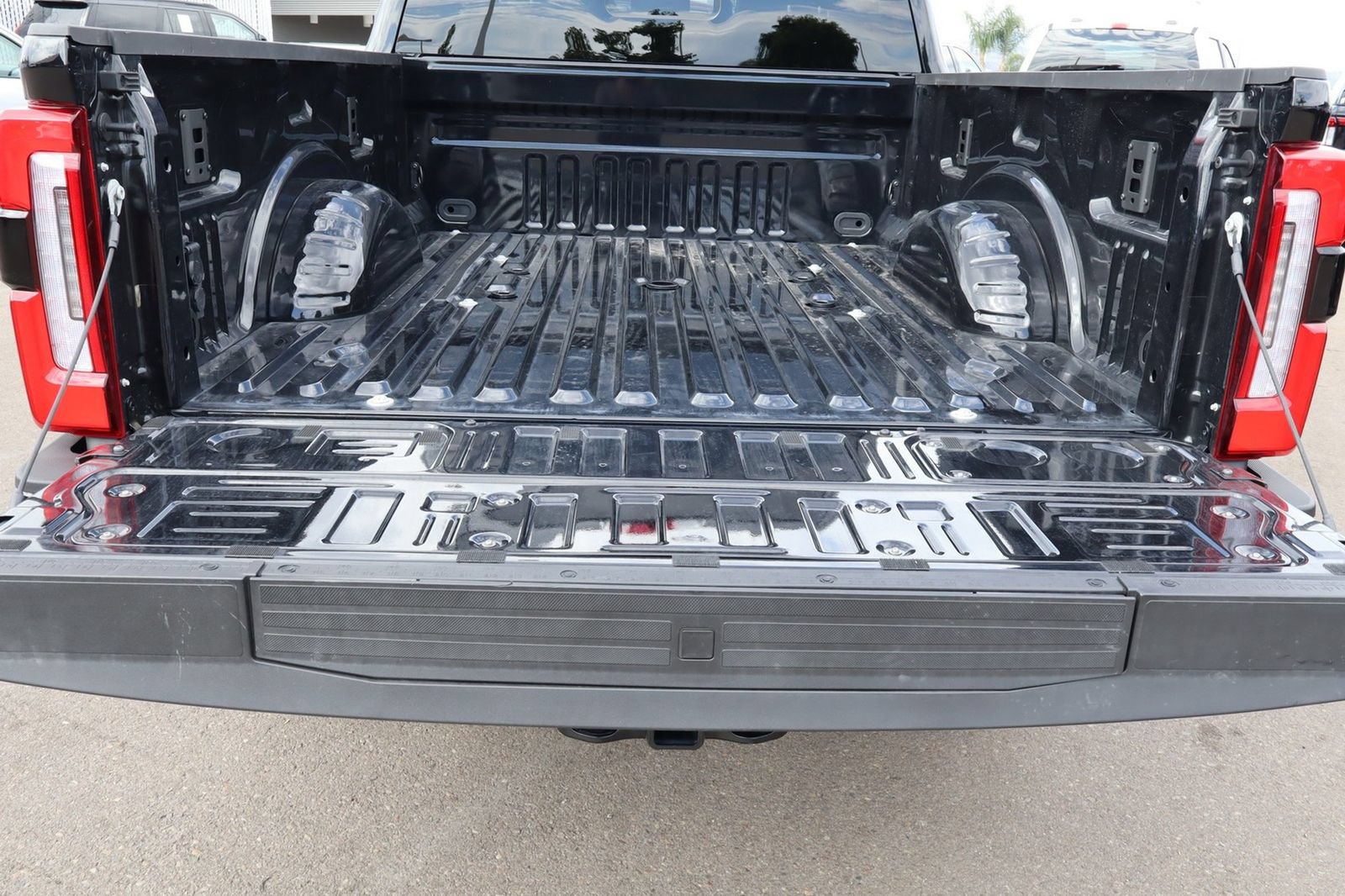 Used 2025 Ford F350 Platinum AWD/4WD image 39