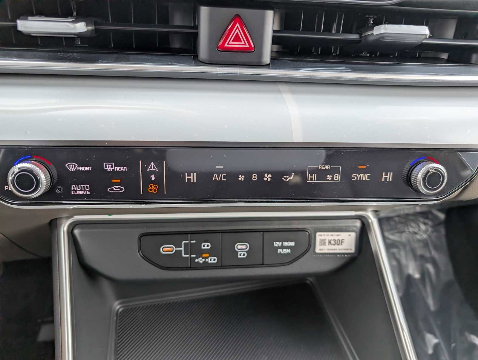 New 2026 Kia Carnival FWD image 26