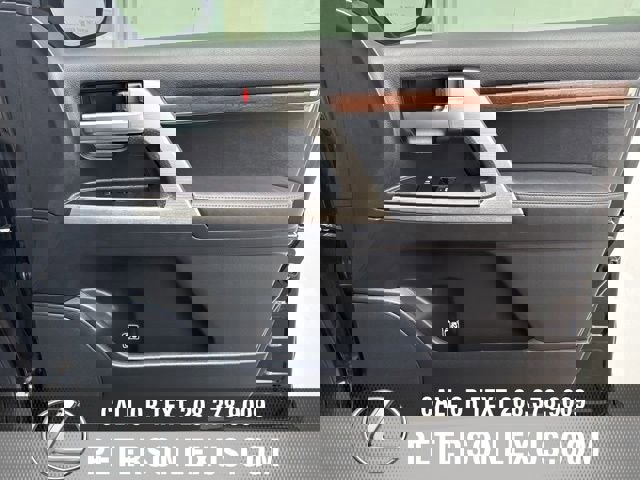 Used 2016 Toyota Land Cruiser image 12