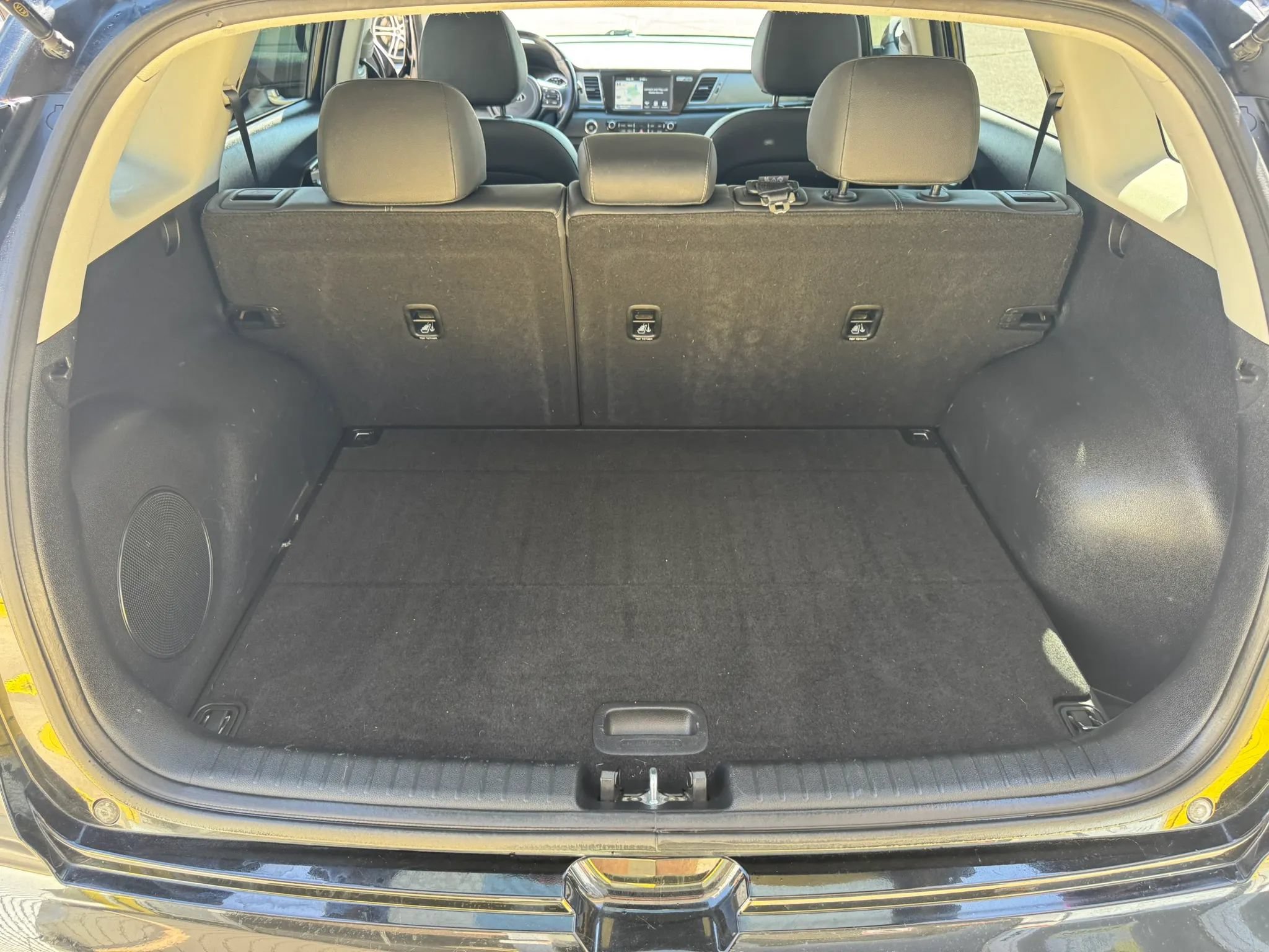 Used 2019 Kia Niro Touring FWD image 20