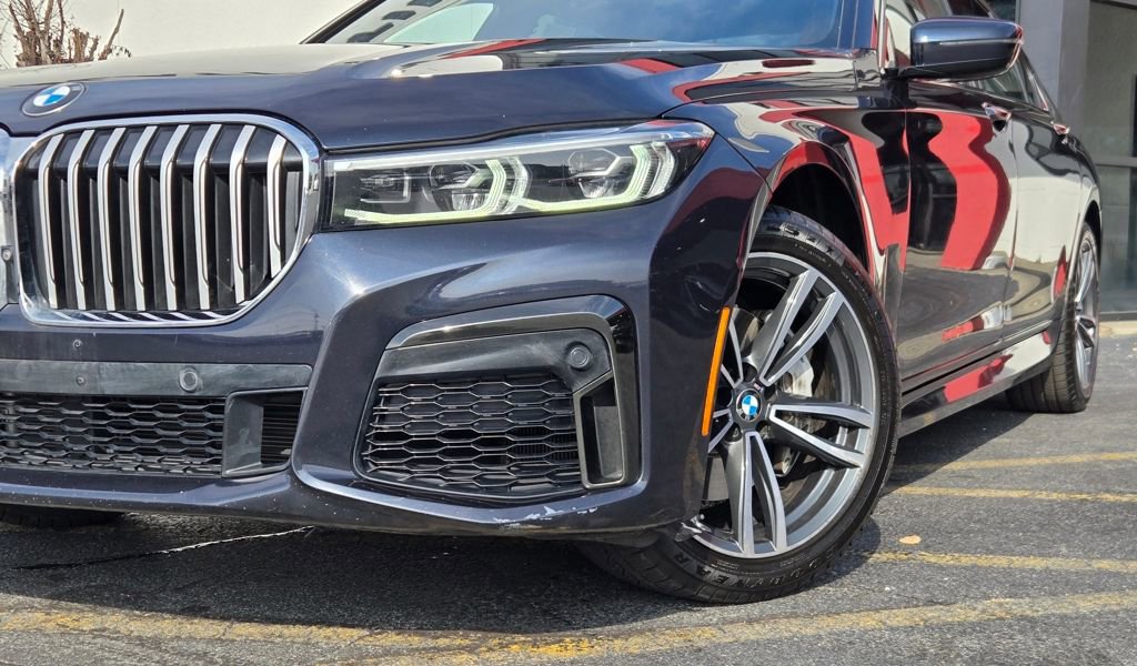 Used 2021 BMW 740i xDrive 740i xDrive w/ M Sport Package image 4