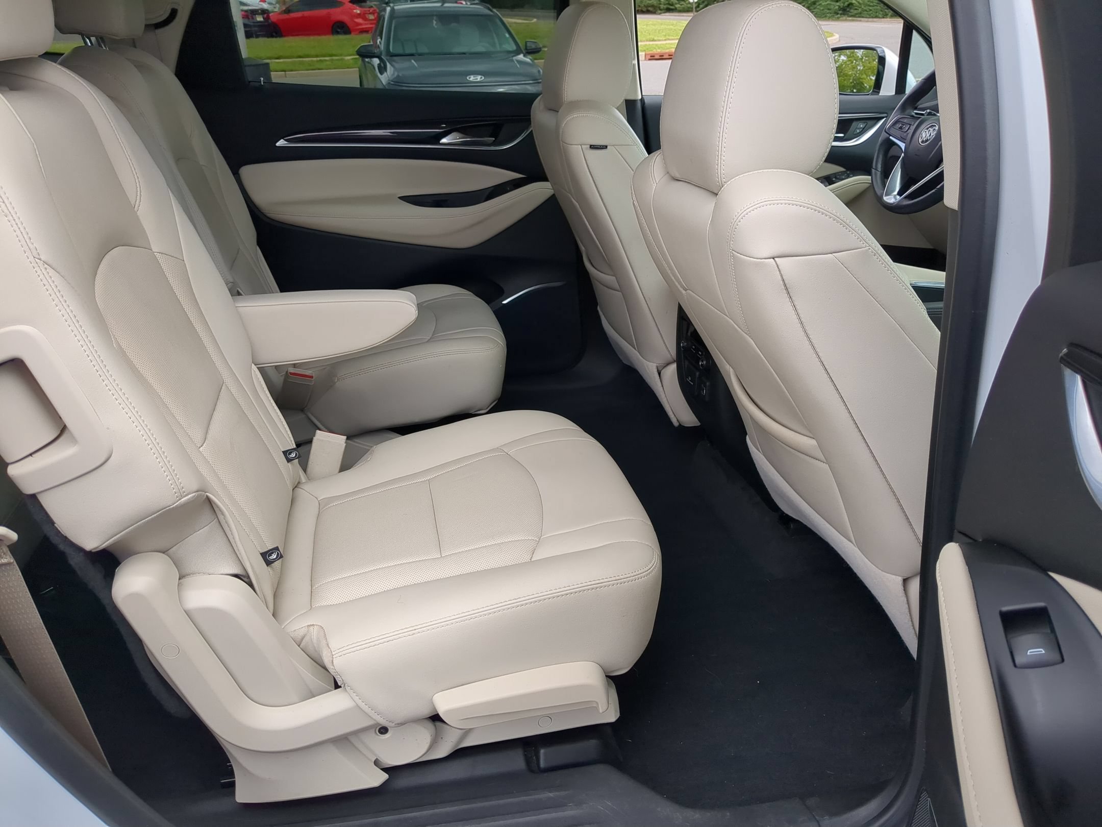 Used 2023 Buick Enclave Essence w/ Experience Buick Package FWD image 26