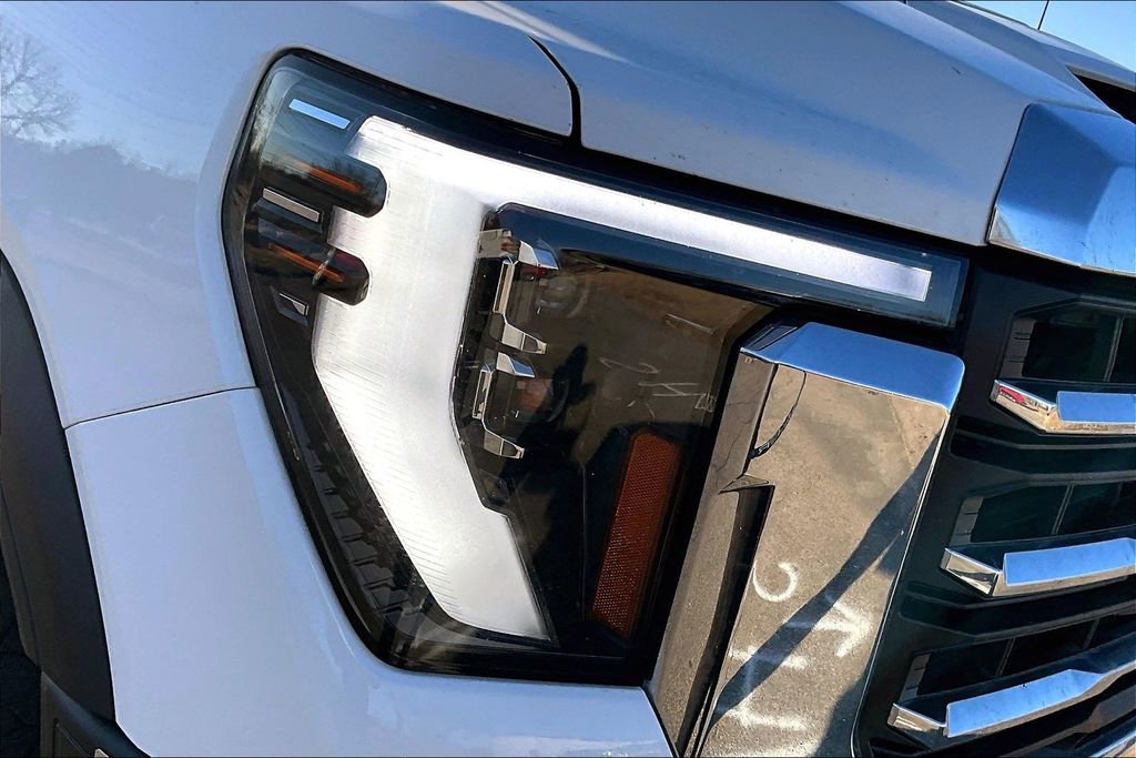 Used 2024 GMC Sierra 3500 SLT w/ SLT Premium Package image 24