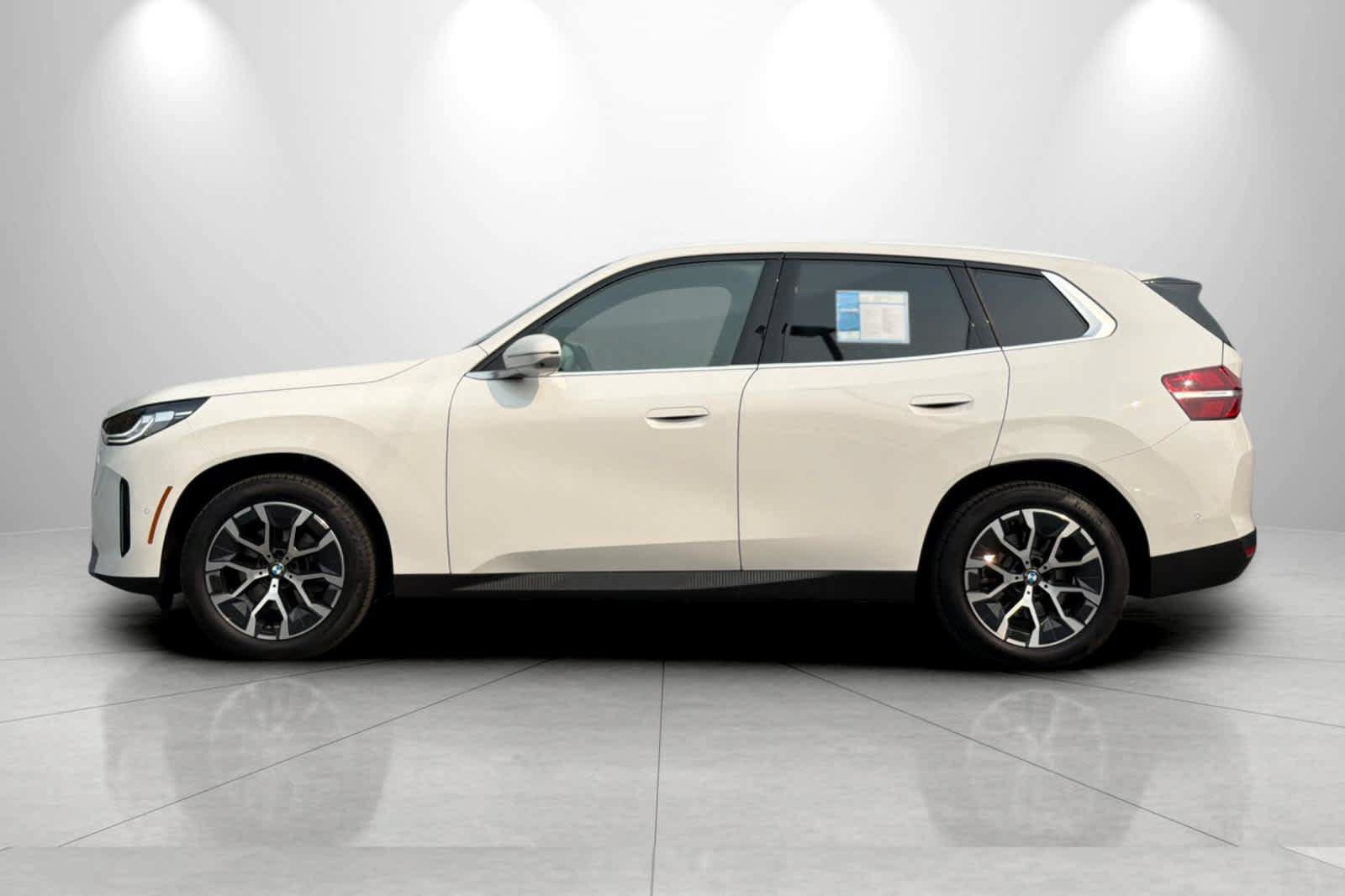 Used 2026 BMW X3 xDrive30i w/ Premium Package AWD/4WD image 5