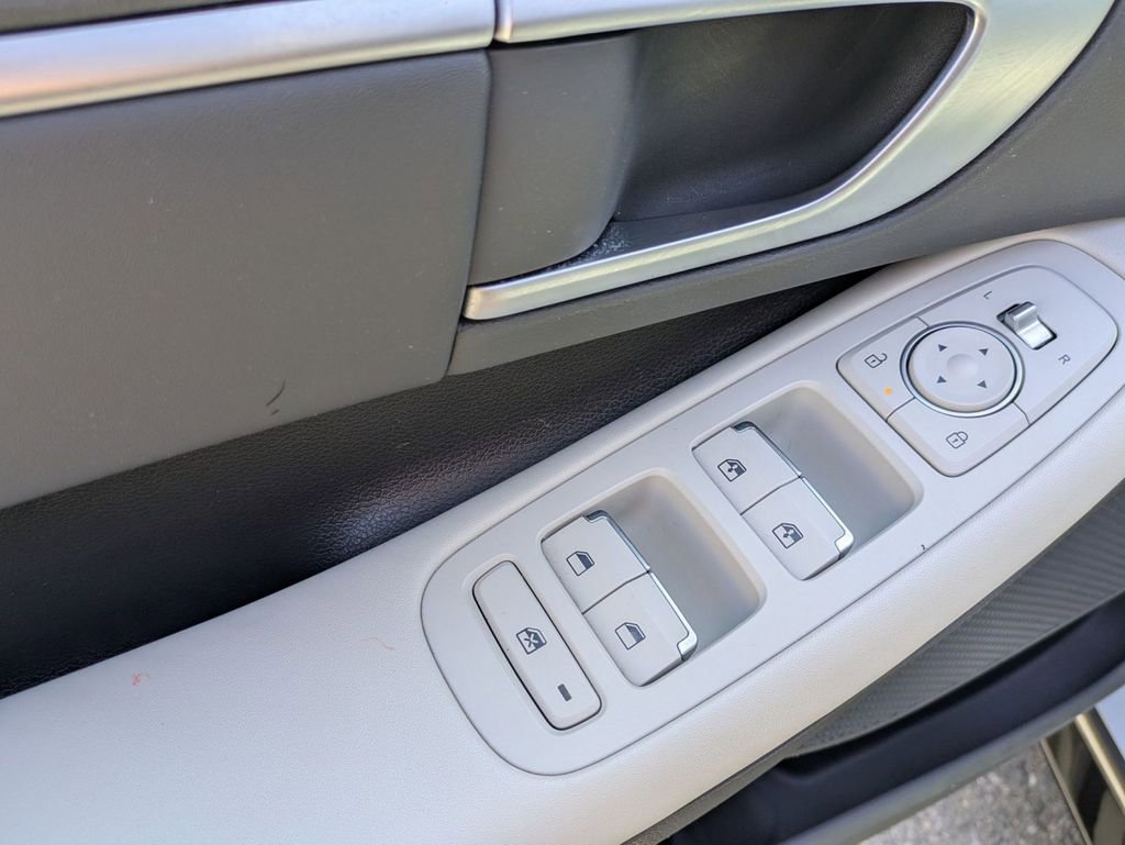 Certified 2025 Hyundai Sonata SEL image 12
