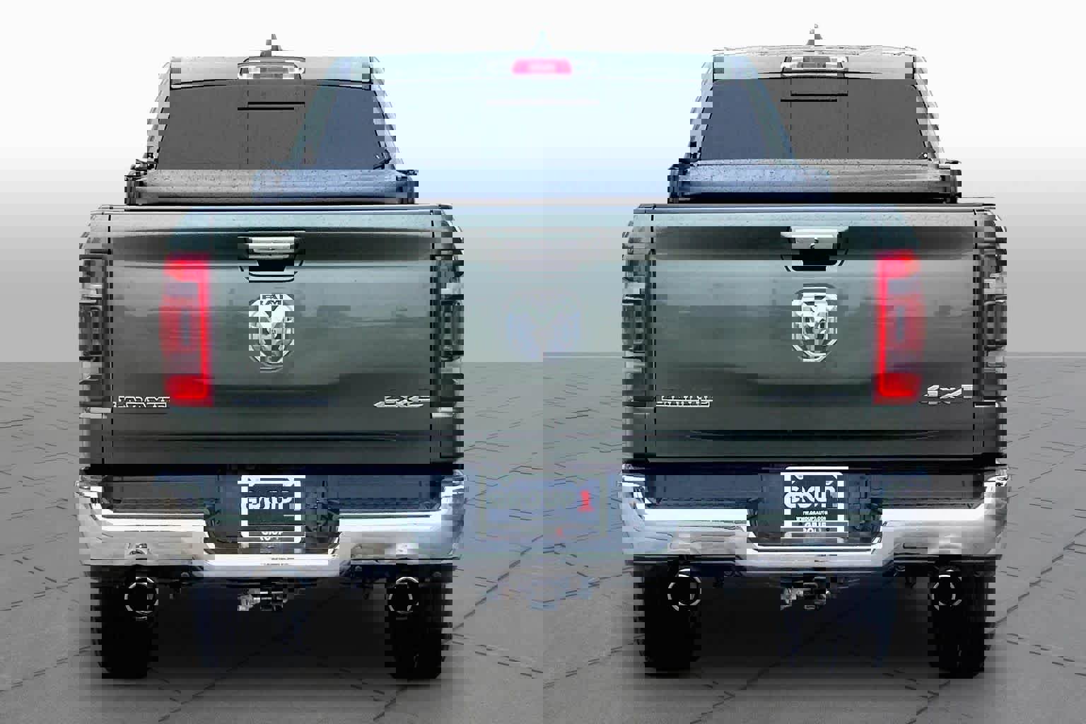 Used 2021 RAM 1500 Laramie AWD/4WD image 5