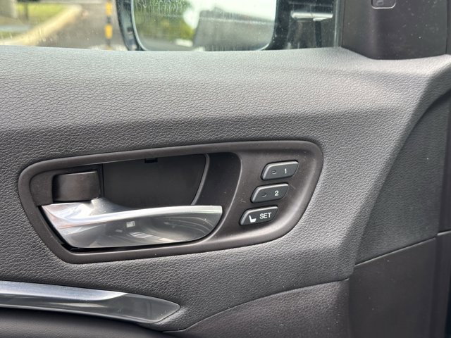 Used 2017 Acura MDX FWD w/ Advance Package image 16