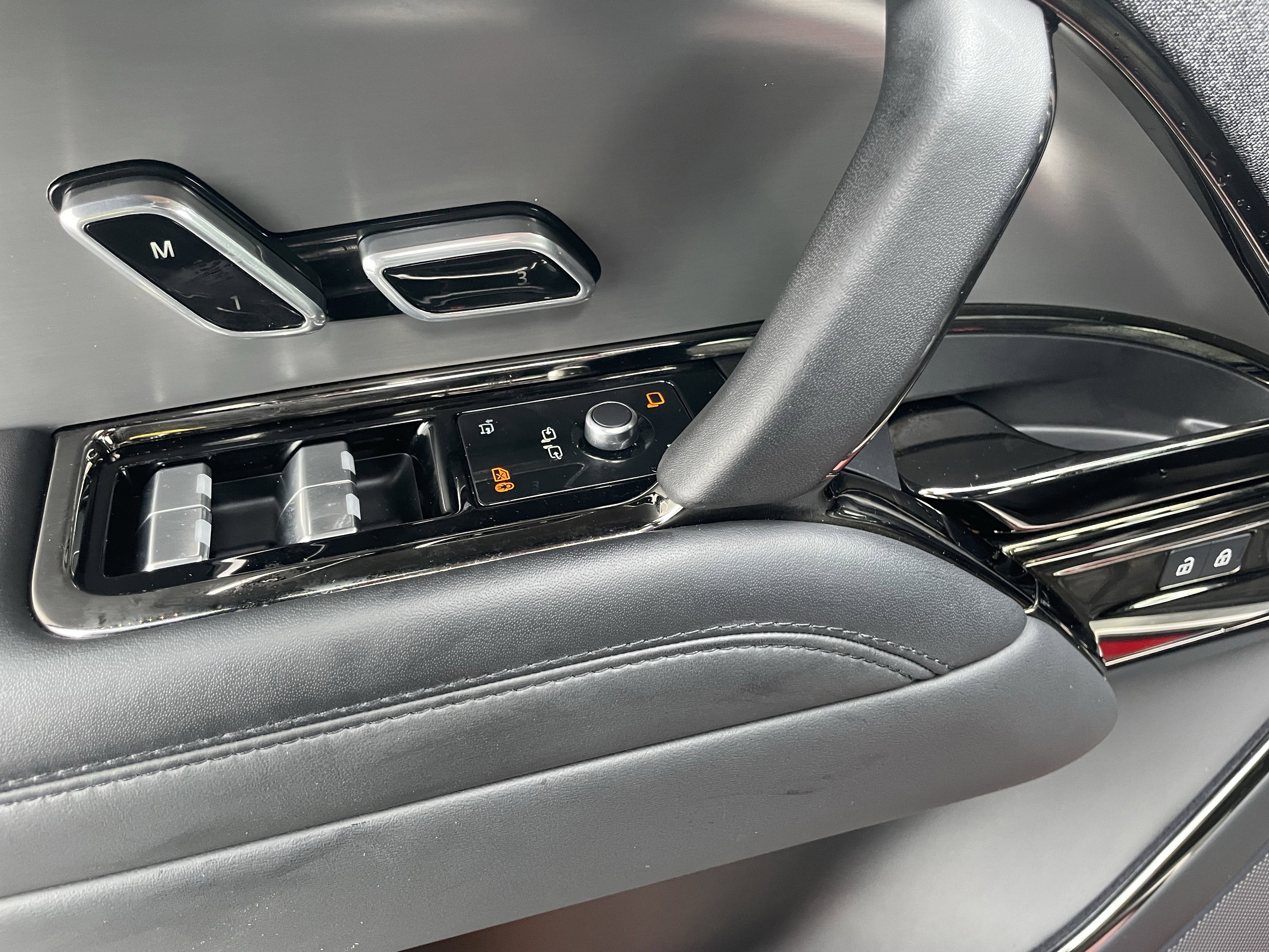 Used 2024 Land Rover Range Rover Sport Dynamic SE image 11