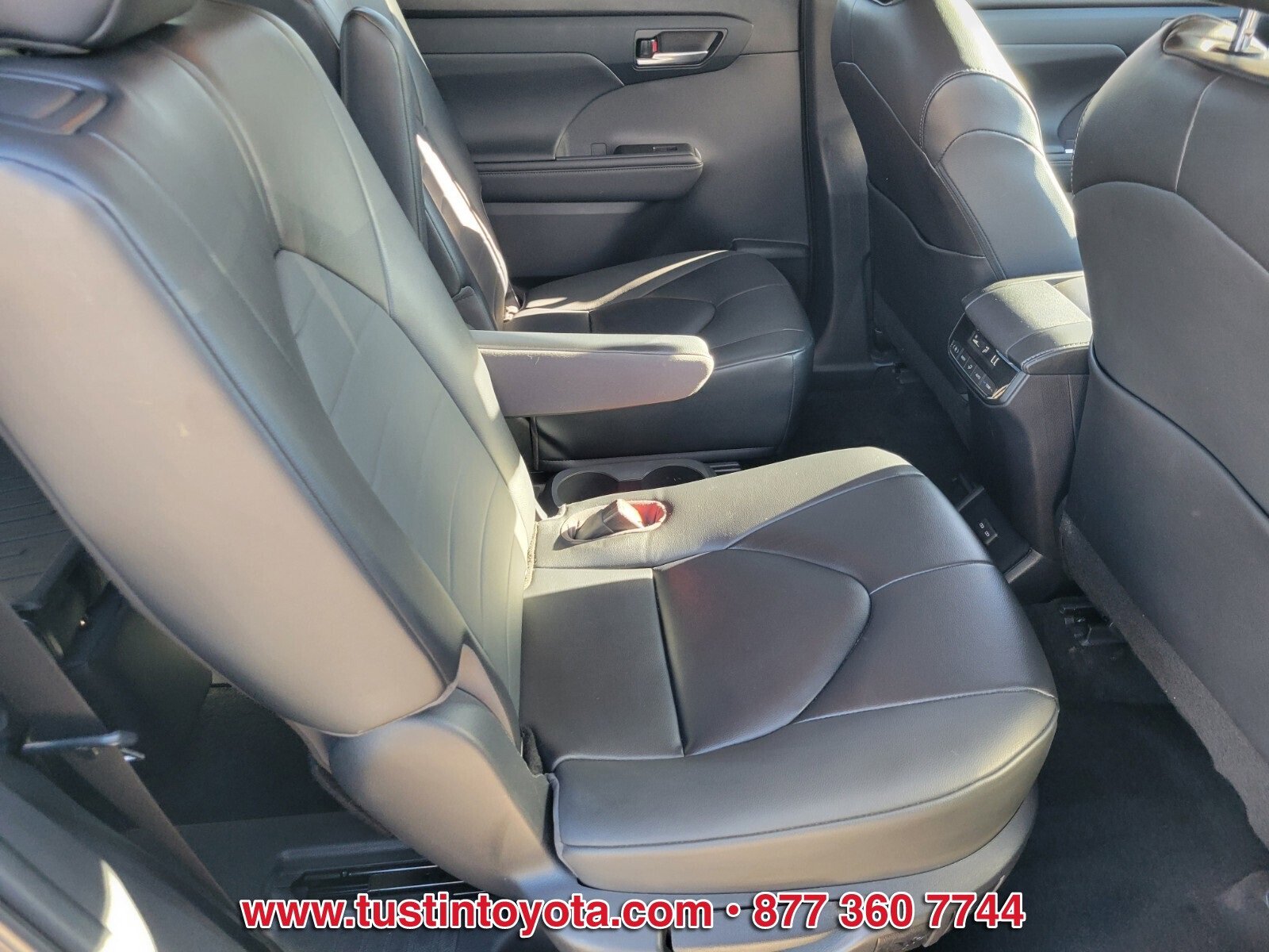 Certified 2023 Toyota Highlander XLE image 14