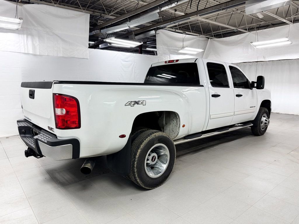 Used 2011 GMC Sierra 3500 SLE w/ SLE Preferred Package image 5