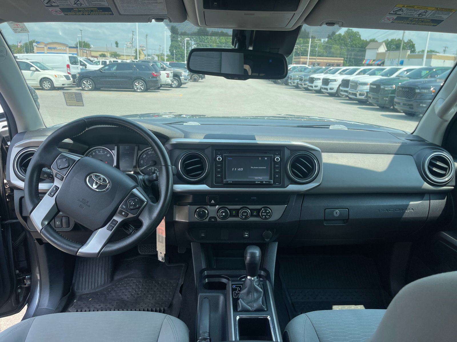 Used 2019 Toyota Tacoma SR5 AWD/4WD image 15