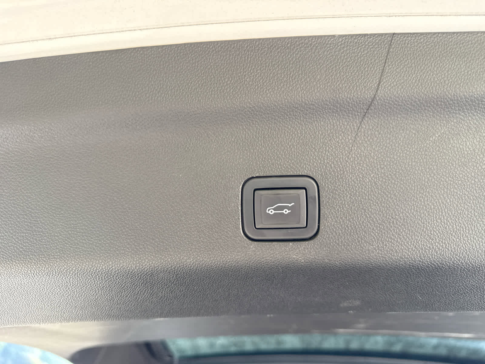 Used 2023 Cadillac Escalade Sport Platinum w/ LPO, ONYX Package image 28