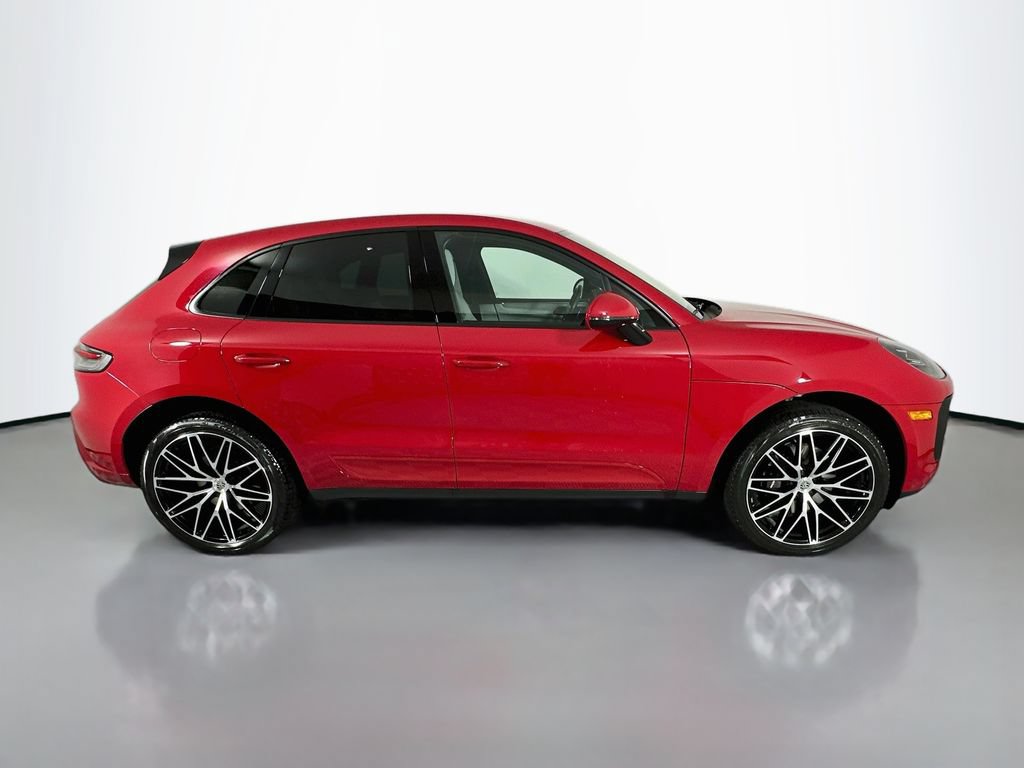 Certified 2023 Porsche Macan AWD/4WD image 8