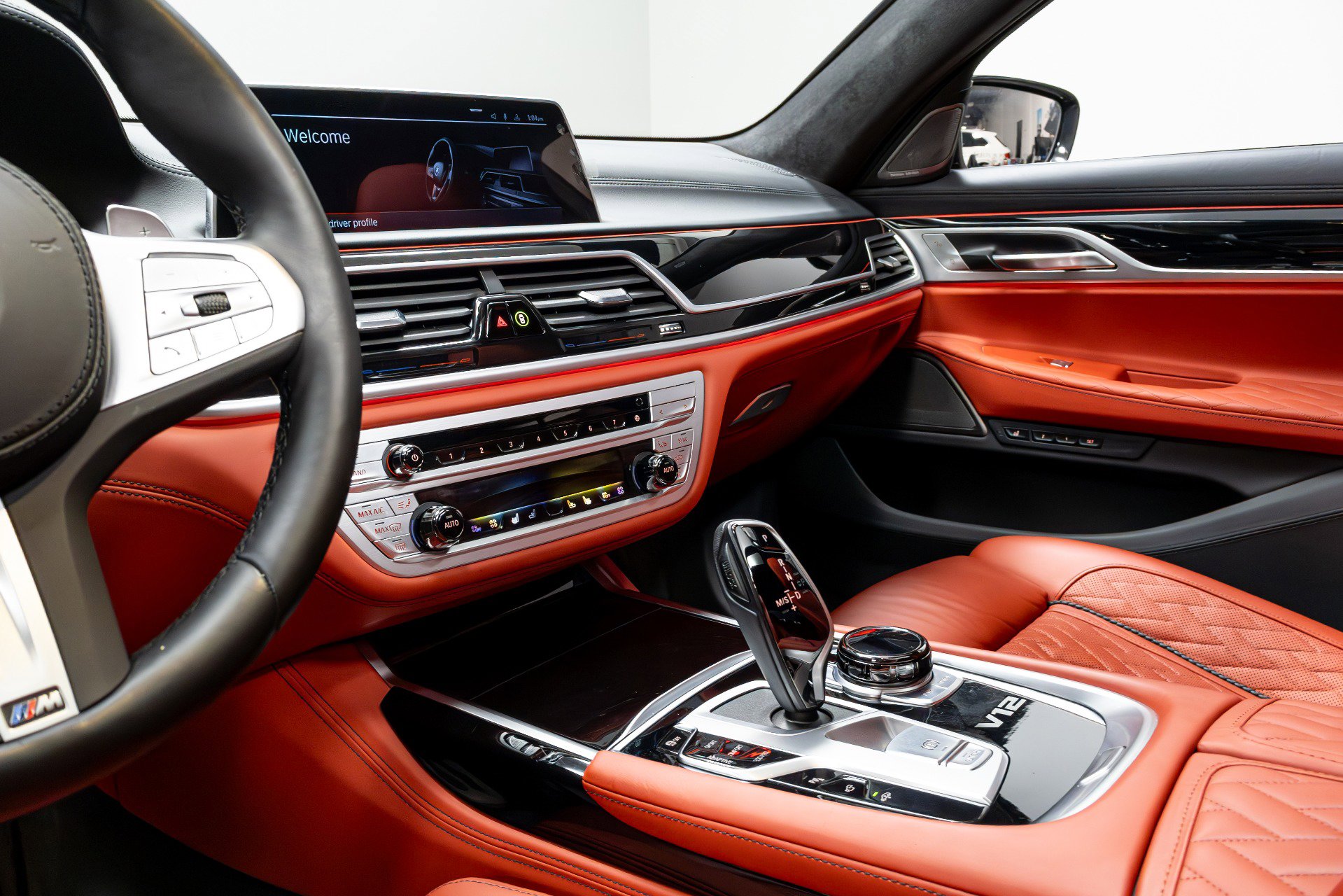 Used 2022 BMW M760i xDrive image 11