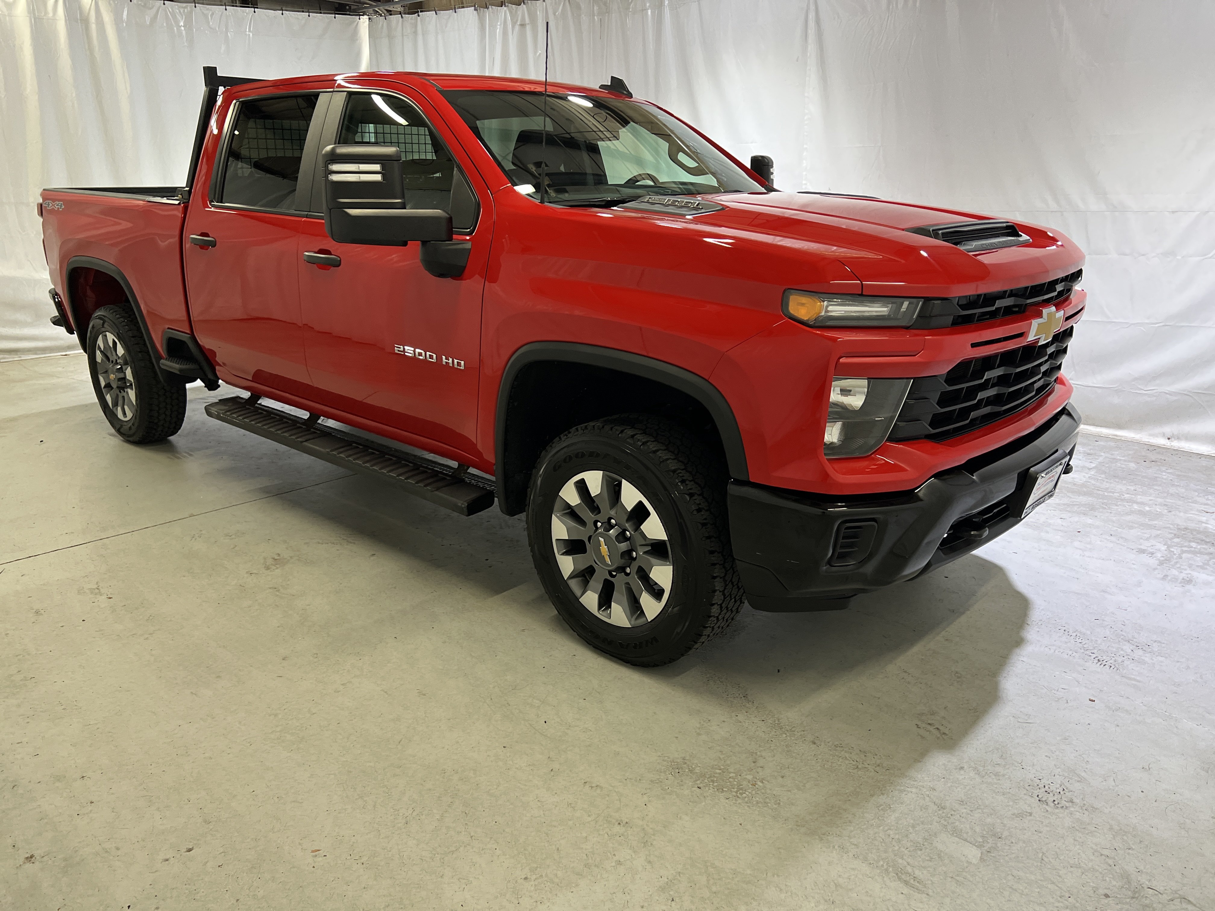 Used 2024 Chevrolet Silverado 2500 Custom w/ Custom Convenience Package AWD/4WD image 2