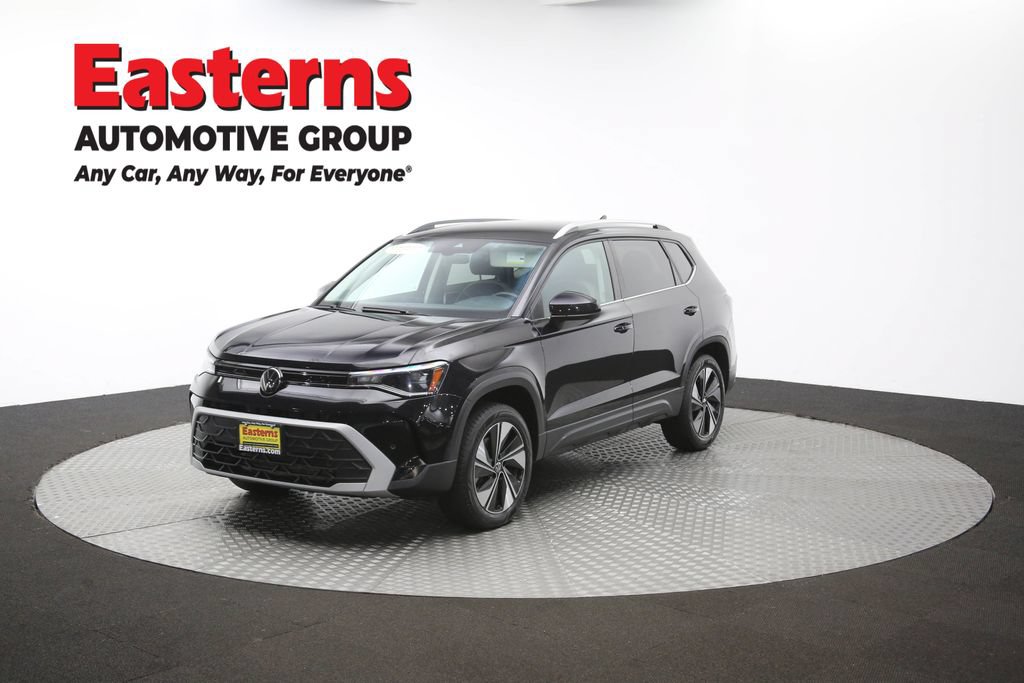 Used 2025 Volkswagen Taos SE AWD/4WD image 55