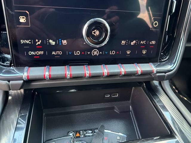 Used 2025 GMC Yukon AT4 w/ AT4 Premium Plus Package AWD/4WD image 25