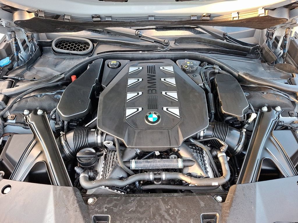 Certified 2023 BMW 760i xDrive image 29