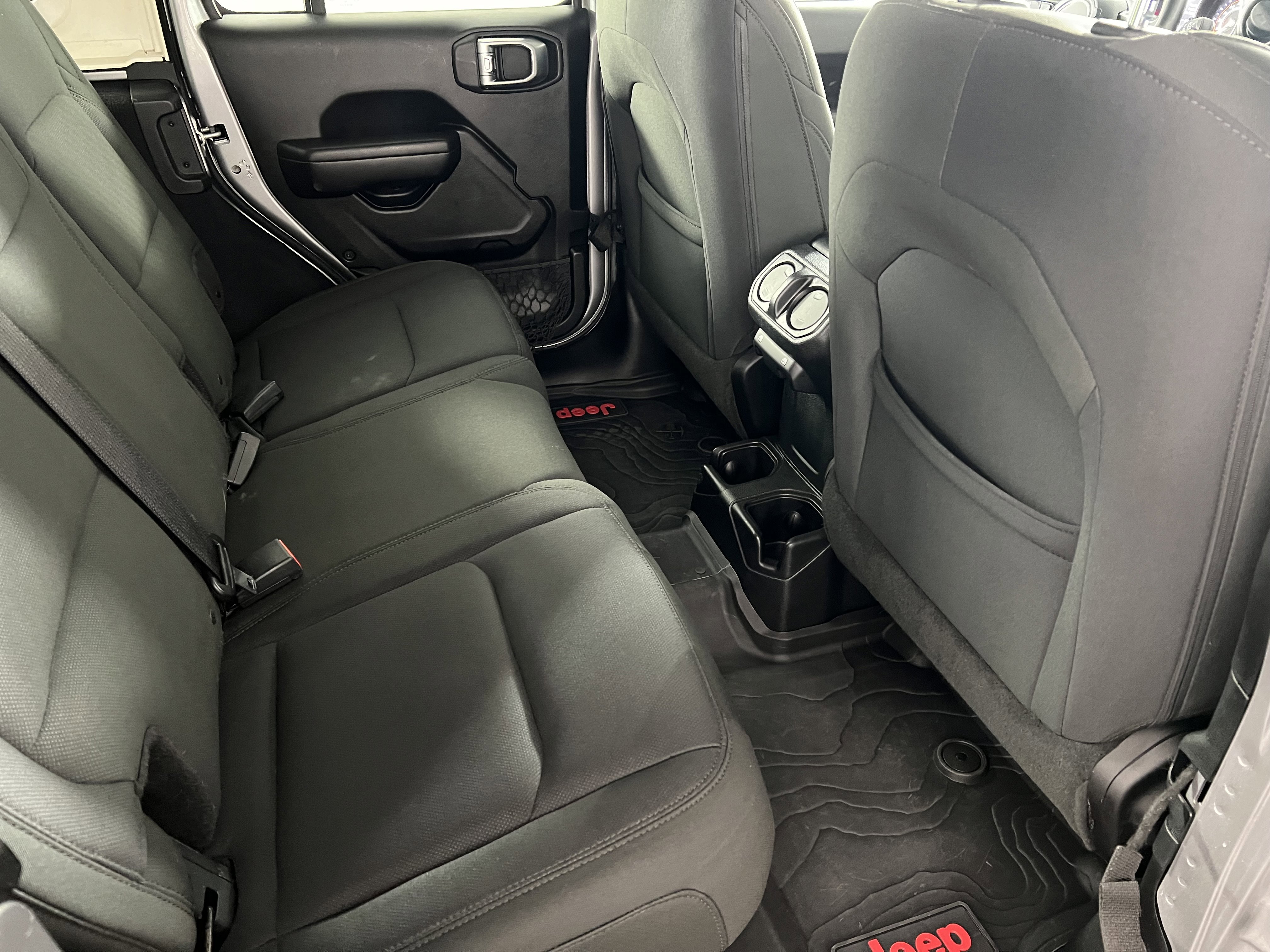 Used 2018 Jeep Wrangler Unlimited Sport S image 23